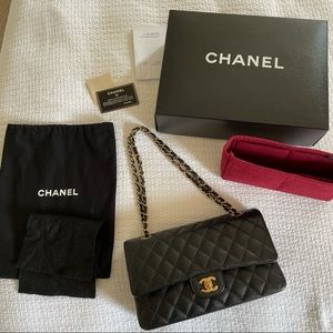 Vintage Chanel Caviar Classic Flap Medium